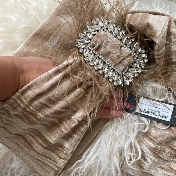 PrettyLittleThing Velvet Clutch NWT! - Picture 4 of 7